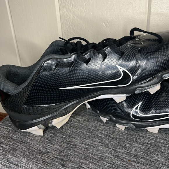 Nike Vapor Football cleats in Black and White - Picture 7 of 10